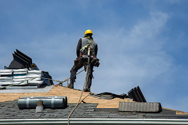 Professional Gutter Installation technician working in Freedom, CA